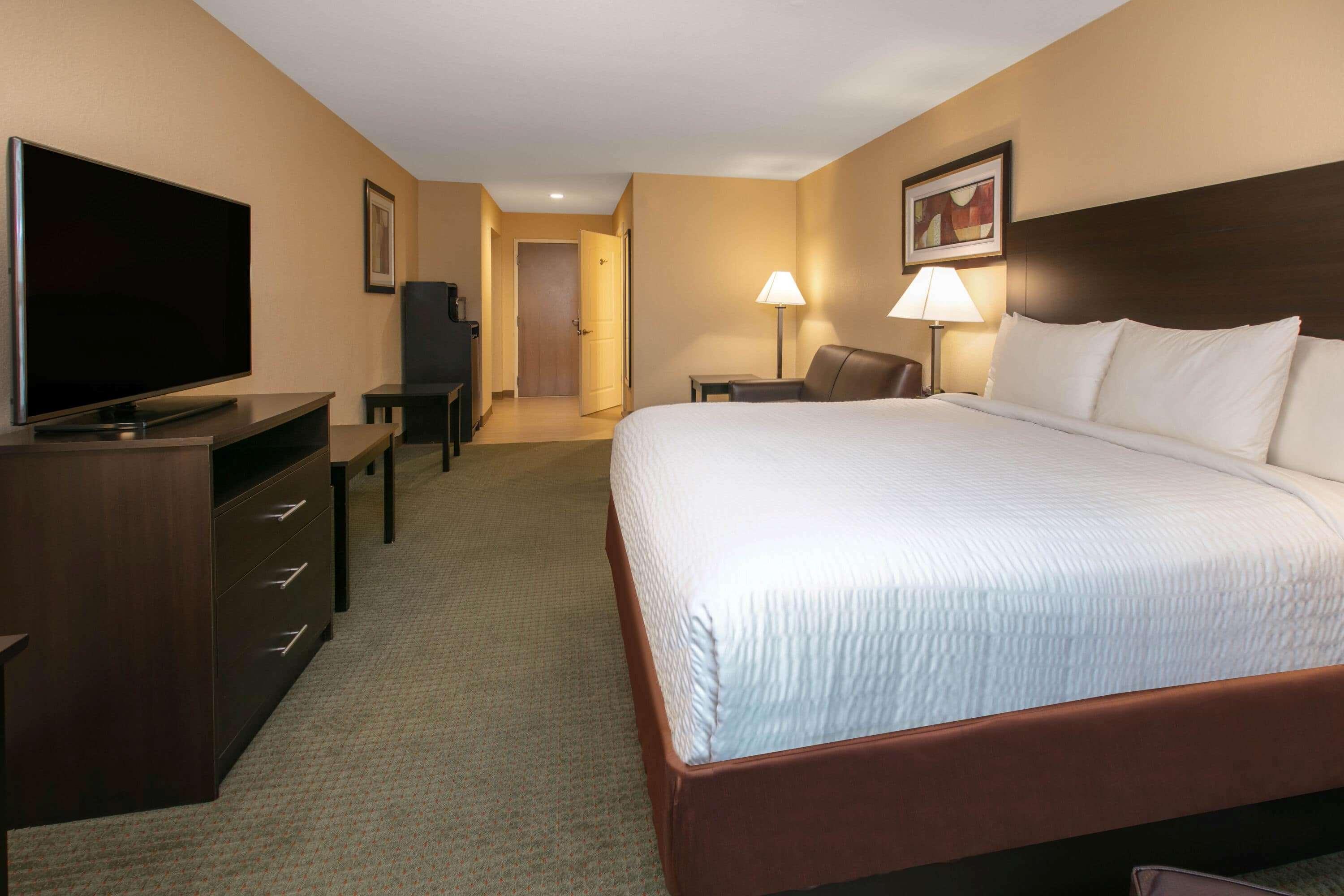 Days Inn & Suites By Wyndham Florence/Jackson Area Exterior foto