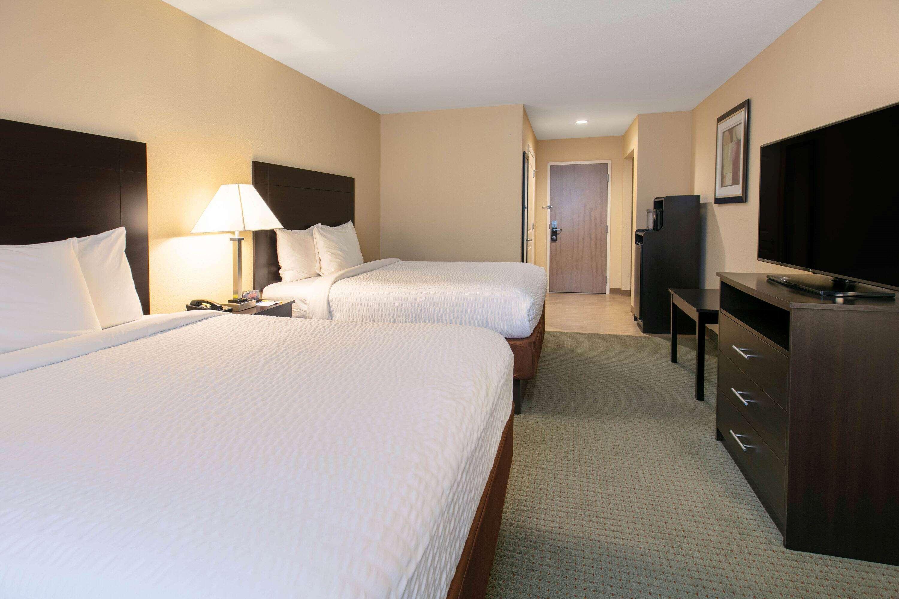 Days Inn & Suites By Wyndham Florence/Jackson Area Exterior foto