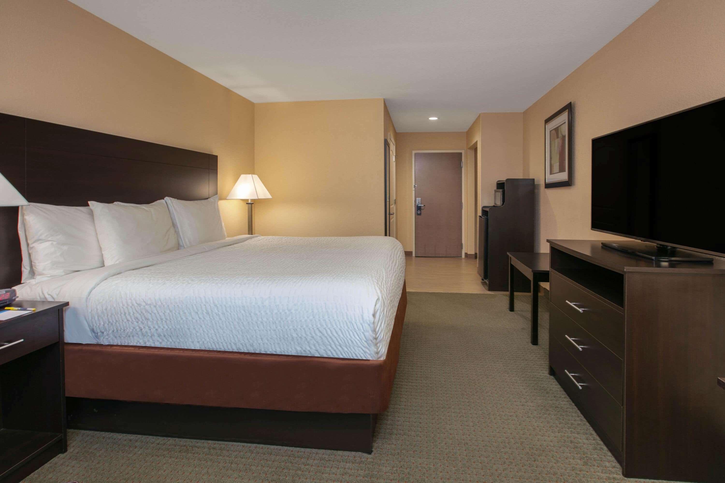 Days Inn & Suites By Wyndham Florence/Jackson Area Exterior foto