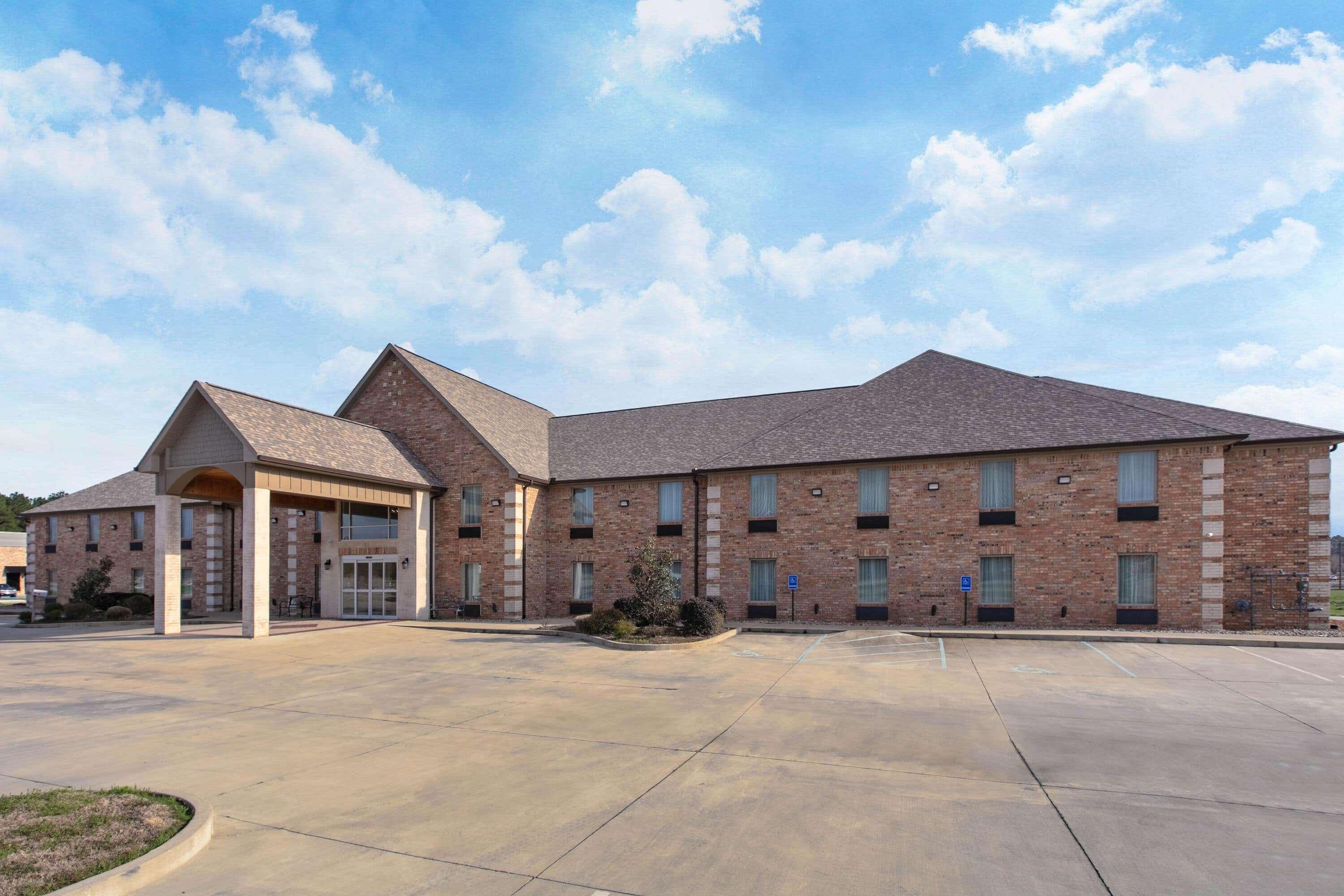 Days Inn & Suites By Wyndham Florence/Jackson Area Exterior foto